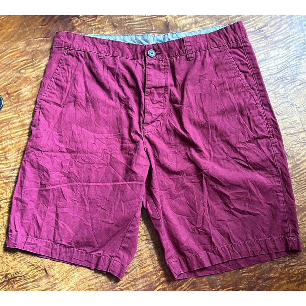 Divided by H&M shorts - Merlot color - men's sz 32” x 9” inseam - button Fly